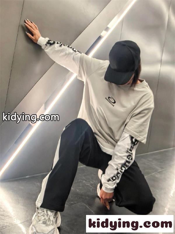 ロゴスリーブTシャツ レイヤード仕様 ルーズフィット BALENCIAGA バレンシアガ コピー Tシャツ デイリー対応 ストリート人気-2