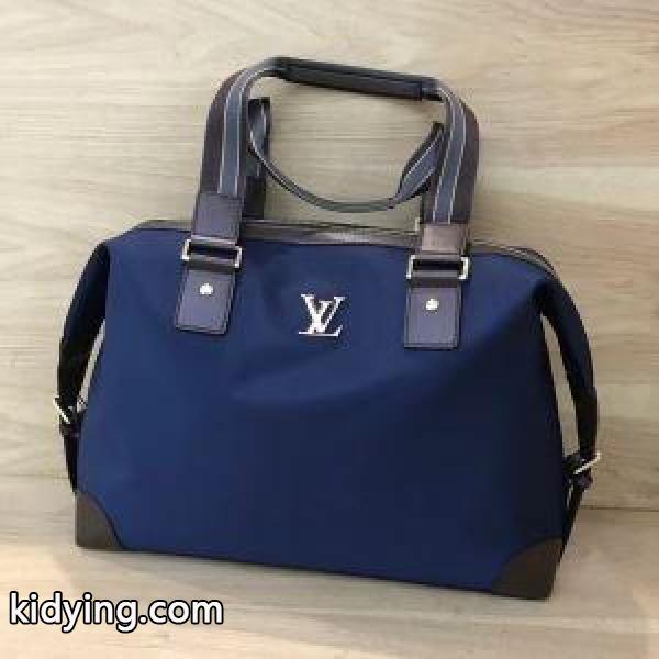 冬ファッションの定番 ルイ ヴィトン 季節感溢れる秋らしいコーデ LOUIS VUITTON 簡単に秋冬の季節感をアップ ハンドバッグ_ルイ ヴィトン LOUIS VUITTON_ブランド コピー 激安(日本最大級)-0
