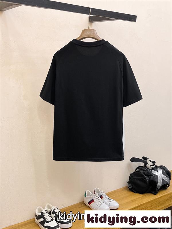 ☆☆2026流行MONCLERモンクレールセットアップコピーなめらかで心地よい肌触り最新-2