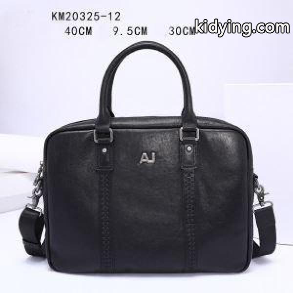 冬のコーデも上品なイメージにしてくれる アルマーニ この秋で旬のスタイルを楽しむ ARMANI　ハンドバッグ 秋冬のコーデの強い味方_アルマーニ ARMANI_ブランド コピー 激安(日本最大級)-0