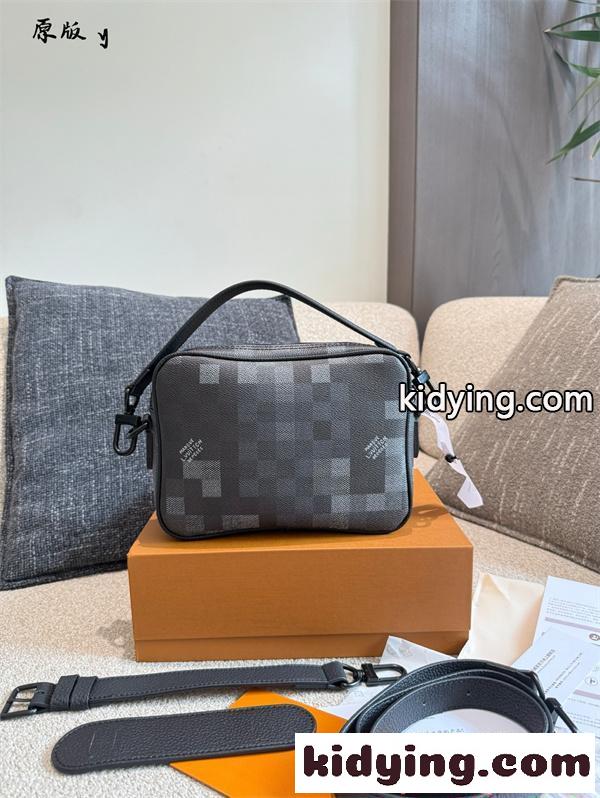 都会的 LOUIS VUITTON ルイヴィトン コピー ショルダーバッグ メンズ コンパクト デイリーユース-5