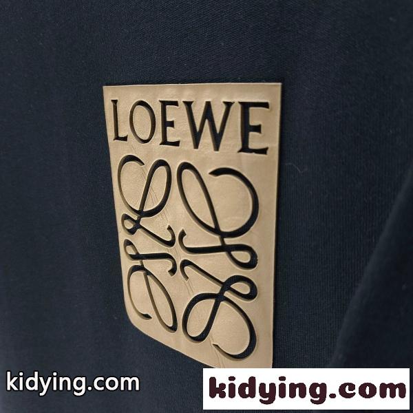 LOEWE コピー ロエベ 2026春夏新作 仮ポケット風アナグラムロゴ 半袖Tシャツ 男女兼用 人気 カジュアル トップス-4