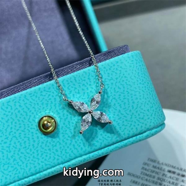 繊細輝き フラワーモチーフ Tiffany&Co ティファニー コピー ネックレス 上品仕上げ-1