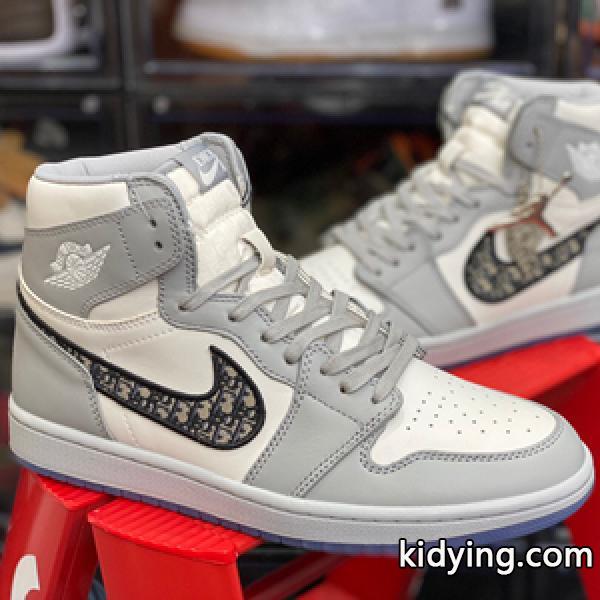 超リア ディオール 偽物 スニーカー Dior × AIR JORDAN 1 男女問わずに馴染みやすい 高いクオリティ-0