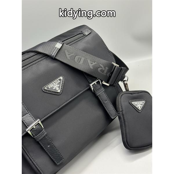 コンパクト 実用的な メッセンジャーバッグ ブラック 限定モデル PRADA プラダ コピー-6