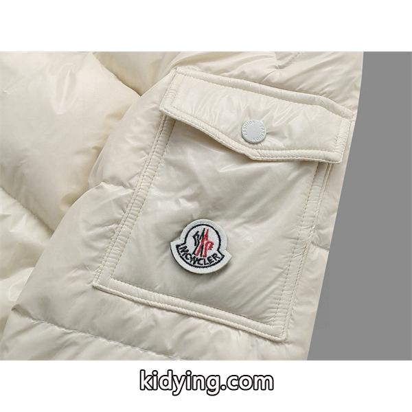 人気急上昇！スノーホワイト 光沢仕上げ 冬映えデザイン モンクレール コピー Moncler ダウンジャケット-3