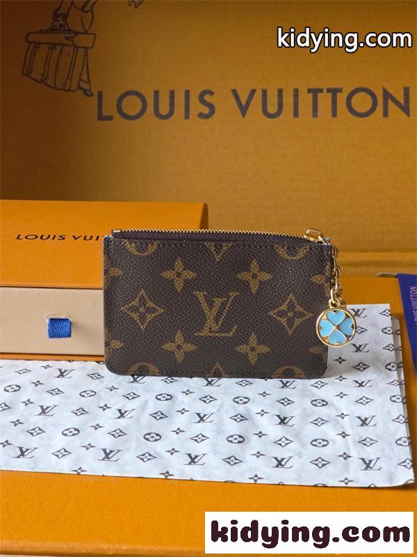 Louis Vuitton コピー ルイヴィトン M27770 カードケース モノグラム ブルー配色 チャーム付き コインケース ファスナー N級品 コンパクト財布 日本限定風-1