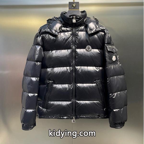 ブラック光沢ダウン 円形ロゴ 秋冬強保温 モンクレール MONCLER スーパーコピージャケット 定番-0