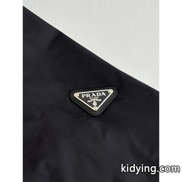 2025秋冬新作 ブラック シンプルデザイン 高品質 人気 コピー ナイロンジャケット Prada プラダ-3