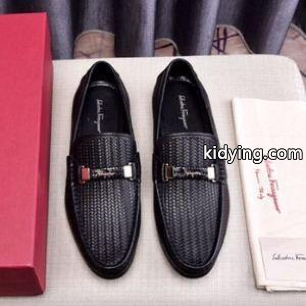 FERRAGAMO今年らしい着こなし サルヴァトーレフェラガモ 19年トレンド春夏もお世話に カジュアルシューズ_フェラガモ FERRAGAMO_ブランド コピー 激安(日本最大級)-0