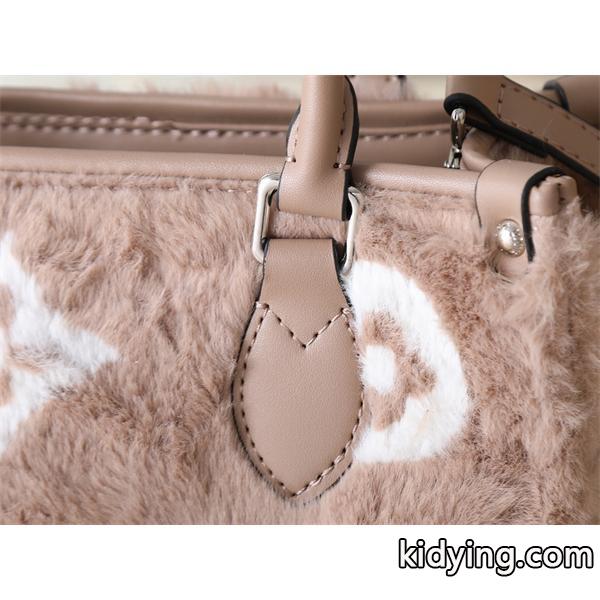 話題沸騰 可愛い質感 フワモコ ハンドバッグ LOUIS VUITTON ルイヴィトン コピー-4