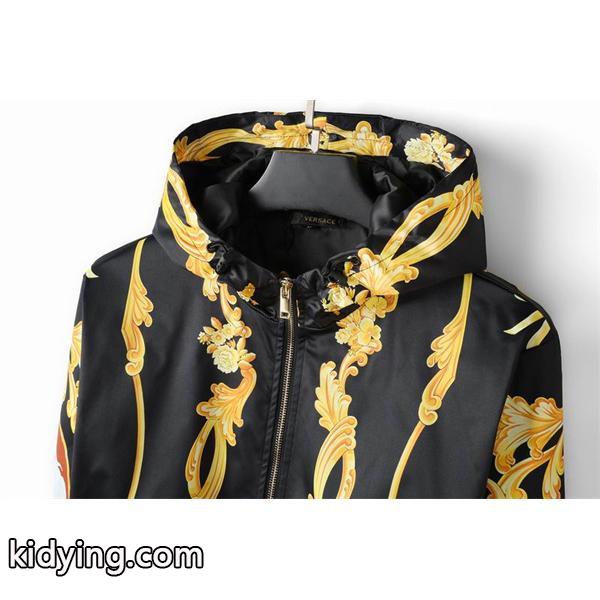 ナチュラルコーデに使いやすい ヴェルサーチジャケットコピー VERSACE _ブランド コピー 激安(日本最大級)-2