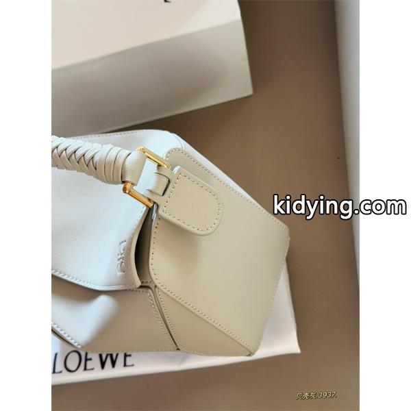 ❤上品ロエベショルダーバッグ コピーLOEWE レディースハンドバッグ人気大人っぽく逸品-3