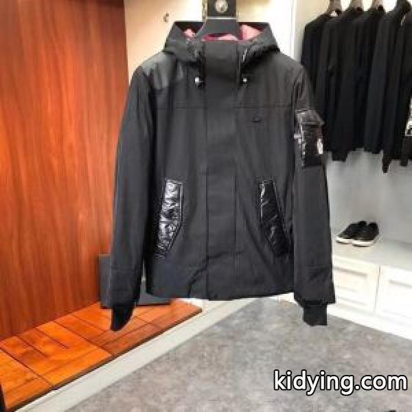 ダウンジャケット オススメ新作商品 MONCLER モンクレール 毎日でも使える人気商品 注目なアイテム_男性用ダウンジャケット_モンクレール特集_スーパーコピーブランド激安通販 専門店-0
