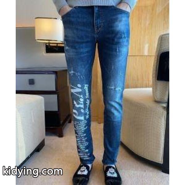 軽やかに着たい春夏コーデ フィリッププレイン PHILIPP PLEIN ジーンズ 人の心をくすぐる柄が素敵_フィリッププレイン PHILIPP PLEIN_ブランド コピー 激安(日本最大級)-0