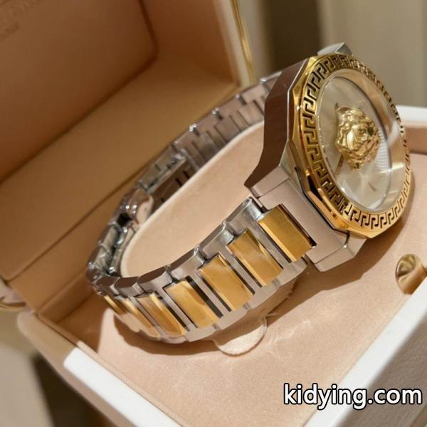 最安値に挑戦するVersace　ヴェルサーチ腕時計_ コピー 激安(日本最大級)38㎜-2
