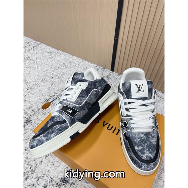LV trainer☆☆大胆なトレンド感を楽しむ ルイ ヴィトンスニーカースーパーコピー 春夏のお出かけを軽快に LOUIS VUITTONブランド コピー 激安(日本最大級)-0