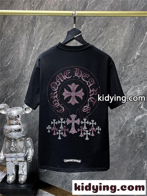ブラック 半袖Tシャツ Chrome Hearts クロムハーツ コピー ピンククロス刺繍風 胸元ワンポイント クルーネック ゆったりシルエット-5