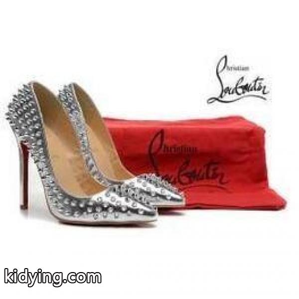 店舗で人気満点CHRISTIAN LOUBOUTINクリスチャンルブタンパンプスコピー　レディース　ハイヒール　スパイク　シューズ　シルバー-0