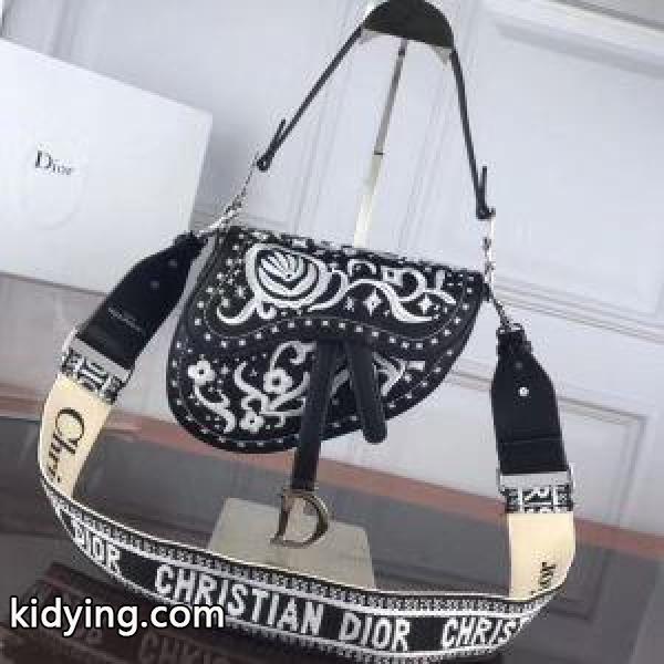 抜群なカジュアル感に夢中！ ディオール スーパーコピー DIOR レディース ショルダーバッグ ブラック ホワイト 最安値-0