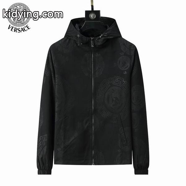 冬のコーデも上品なイメージにしてくれる 秋冬の必需品 ヴェルサーチVERSACE ブルゾン_ヴェルサーチ VERSACE_ブランド コピー 激安(日本最大級)-0