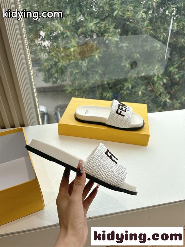 FENDI フェンディ サンダル コピー新作 春夏で話題沸騰中の限定新品  カジュアル 品質保証-0