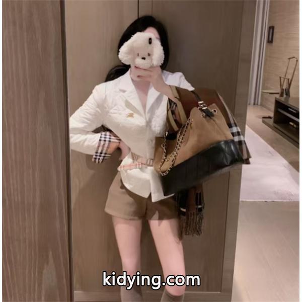 BURBERRY 2025春夏も引き続き人気セール 大人可愛いスタイル バーバリー_綿入りジャケットスーパーコピーブランド激安通販 専門店-0