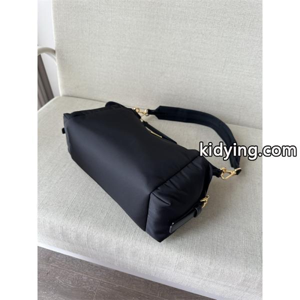 大容量❤Prada Explore プラダショルダーバッグ スーパーコピー26SS トレンド最新アイテム-4