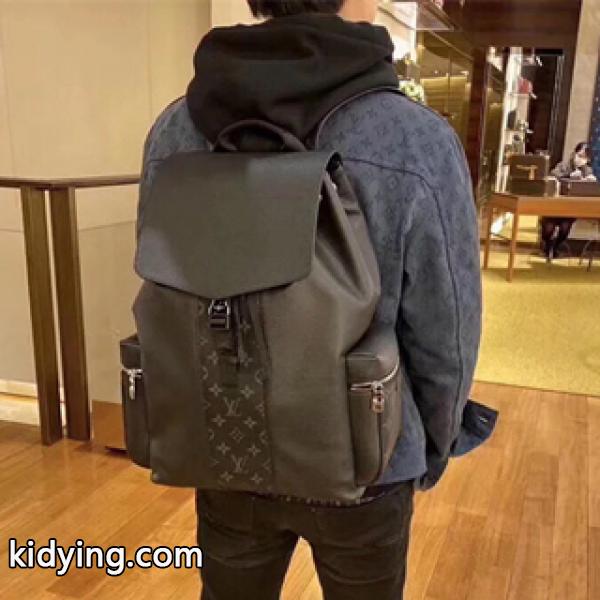 LOUIS VUITTON ルイ ヴィトン コピー リュック 2色展開 都会的な雰囲気が漂う 様々なシーンで活躍-0