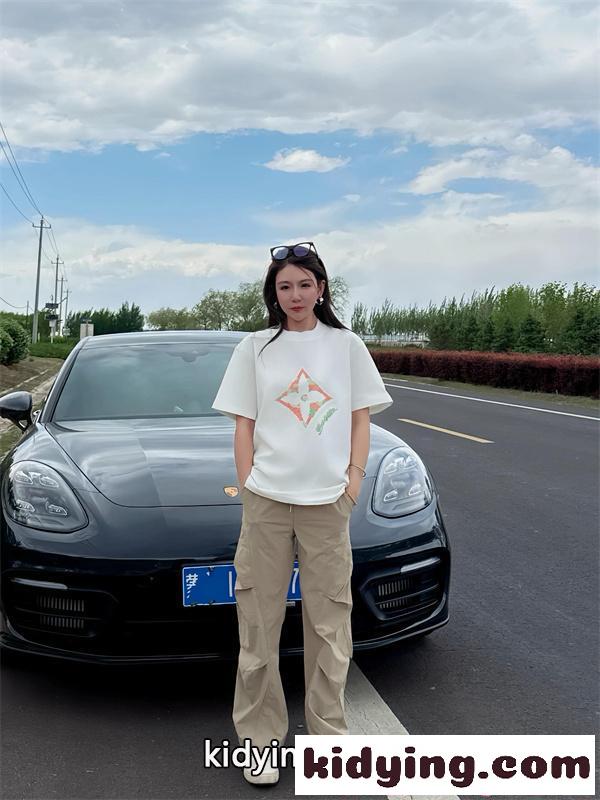 半袖Tシャツ ホワイト ルイヴィトン コピー クルーネック モノグラムフラワー風フロントデザイン ドット調ロゴ Louis Vuitton-4