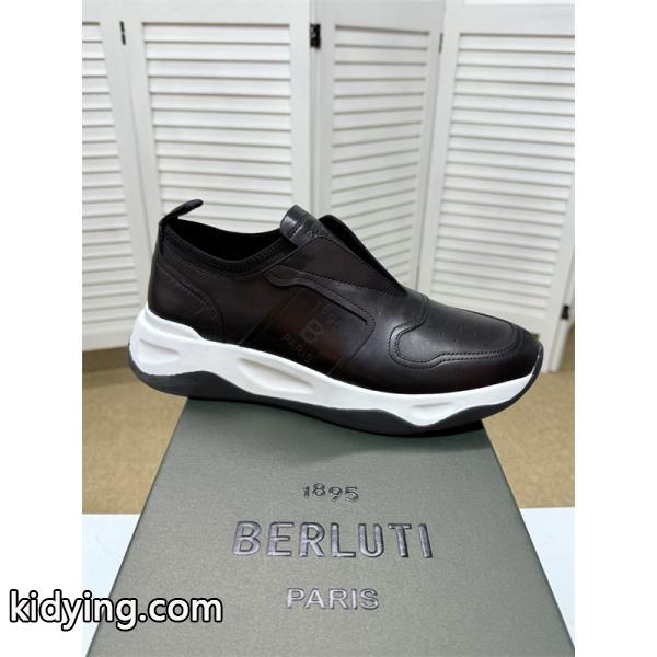 話題注目 ブラック スニーカー 洗練 大人向け Berluti ベルルッティ スーパーコピー-4