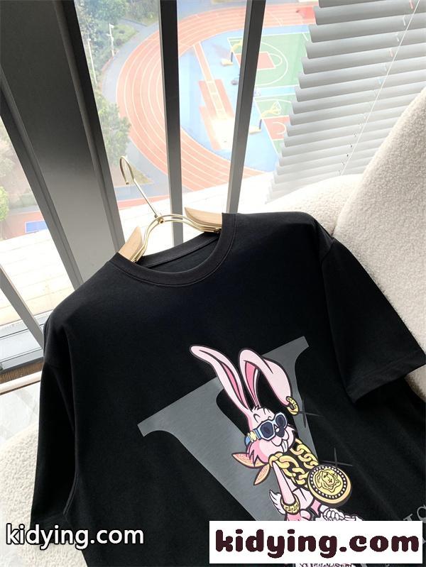 ヴェルサーチ コピー ストリート風 ラビットキャラ プリント 半袖Tシャツ ブラック ホワイト対応 ゆったりシルエット カジュアル人気-5