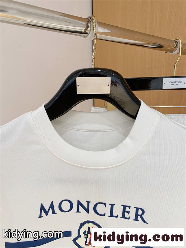 2026最新モンクレールセットアップコピーMONCLER 個性的カジュアルスタイルおしゃれ-1