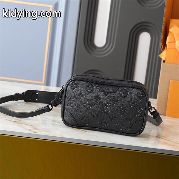 エンボス加工 ショルダーバッグ ブラック 軽量 コンパクト LOUIS VUITTON ルイヴィトン コピー-0