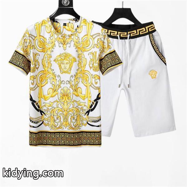 VERSACE JEANS ヴェルサーチ シャツ メンズ 圧倒的な新作の黒クルーネック トップス Tシャツ ショートパンツ2セット_ヴェルサーチ VERSACE_ブランド コピー 激安(日本最大級)-0