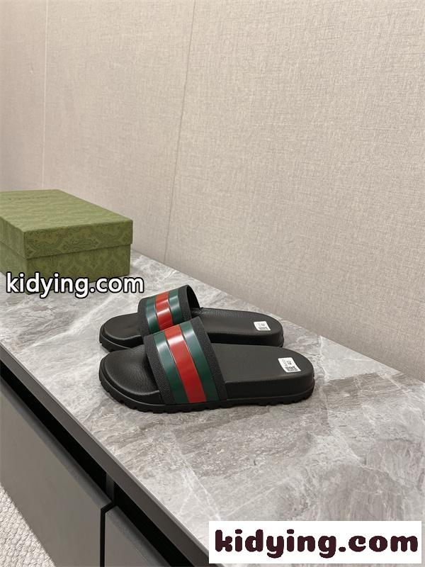 GUCCIグッチサンダルコピーアウトドアも使えるEVAサンダル クイックドライ 抗菌防臭-3