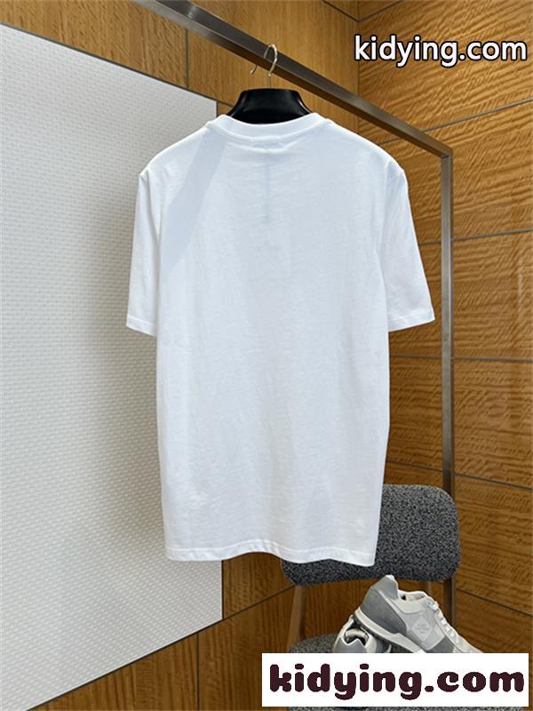 ホワイト ブラック 半袖Tシャツ MONCLER モンクレール コピー 胸元ロゴワッペン クルーネック 無地調 シンプルカジュアルトップス-8