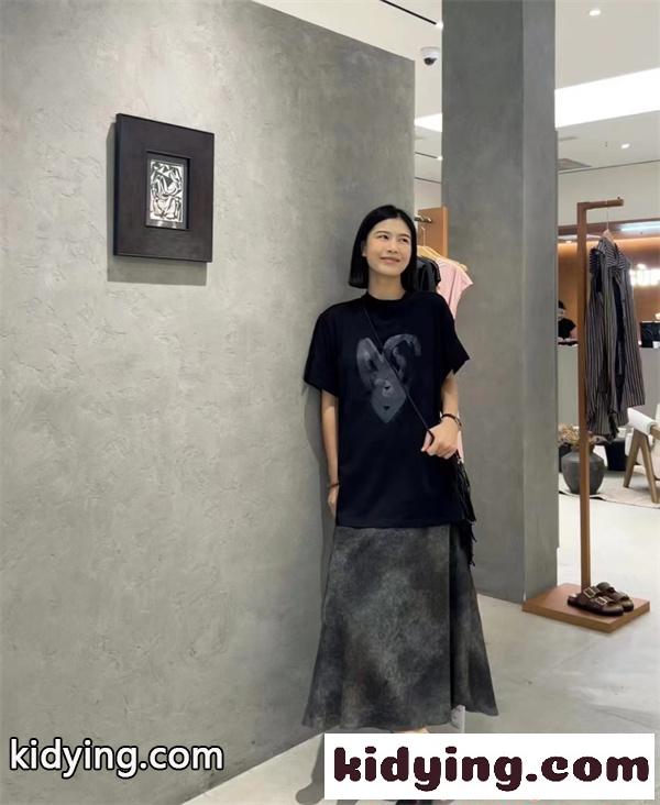 ACNE STUDIOS アクネ ストゥディオズ コピー おすすめ新作 ハートデザイン 個性派 軽やか トレンド 半袖Tシャツ-2
