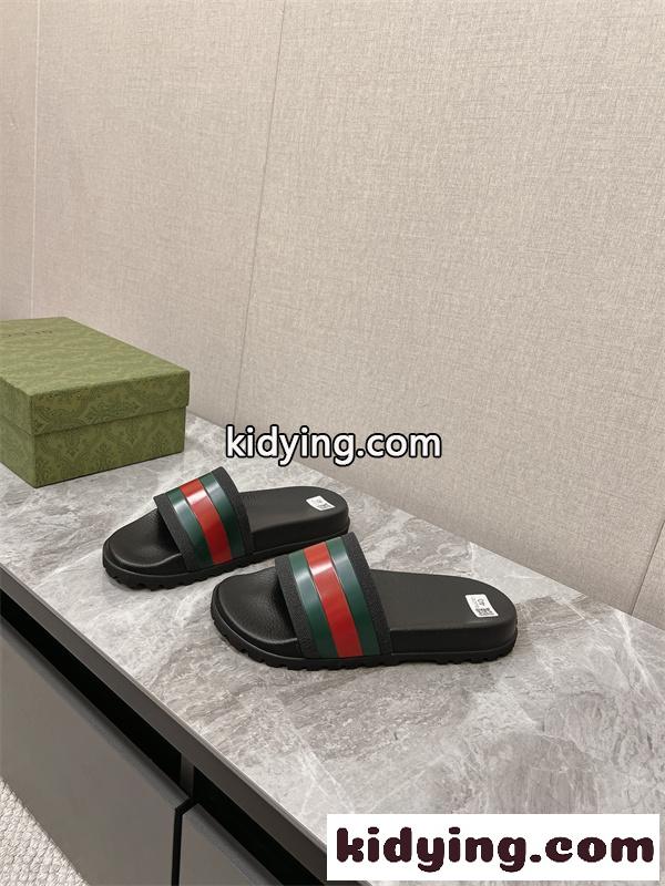 GUCCIグッチサンダルコピーアウトドアも使えるEVAサンダル クイックドライ 抗菌防臭-2