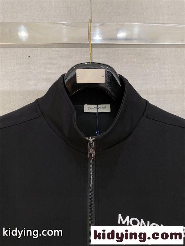 完売続出!注目アイテム メンズ MONCLER モンクレール スーパーコピー セットアップ 上下セット スポーツ-4