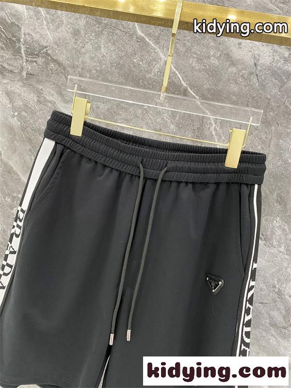 PRADA セットアップ 半袖Tシャツ ハーフパンツプラダ コピー  軽量素材 リラックスウェア-3