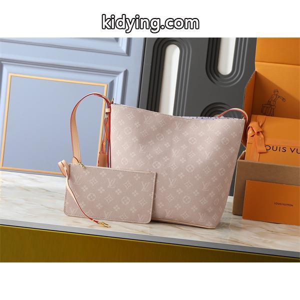 Louis Vuitton 冬のコンパニオン ベージュ コンパクトデザイン 2WAY仕様 ルイヴィトン 偽物 バケットバッグM25727 LV Travels With-0