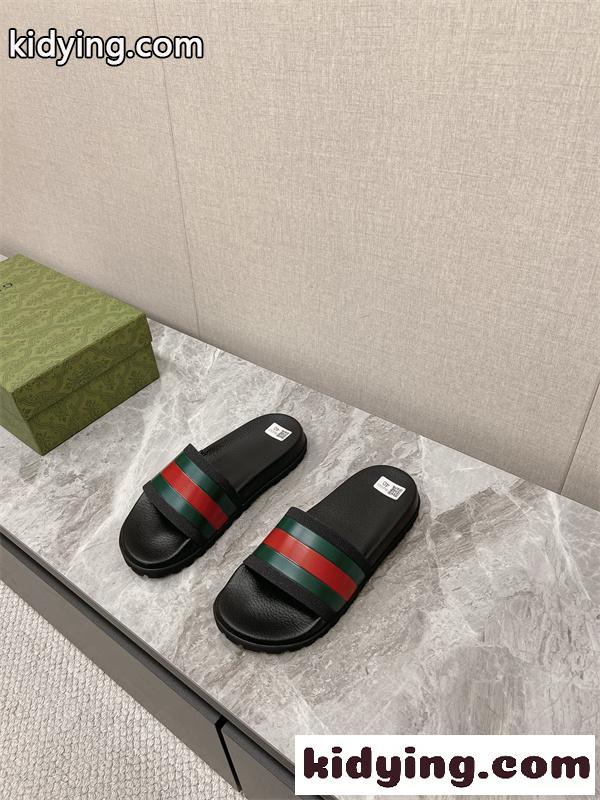GUCCIグッチサンダルコピーアウトドアも使えるEVAサンダル クイックドライ 抗菌防臭-1