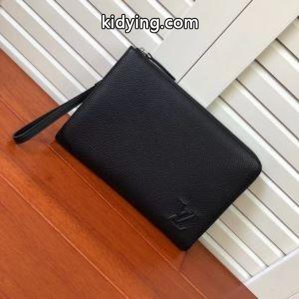 ポーチ 秋のコーデで使いやすい ルイ ヴィトン 遊び心たっぷり秋冬コーデ LOUIS VUITTON 秋冬コーデに合わせやすい_ルイ ヴィトン LOUIS VUITTON_ブランド コピー 激安(日本最大級)-0