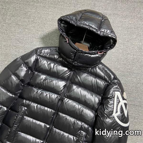 MONCLER モンクレール ダウンジャケットコピートレンド秋冬おすすめ安い 冬のスタイルの幅が広がりそう_スーパーコピーブランド激安通販 専門店-0