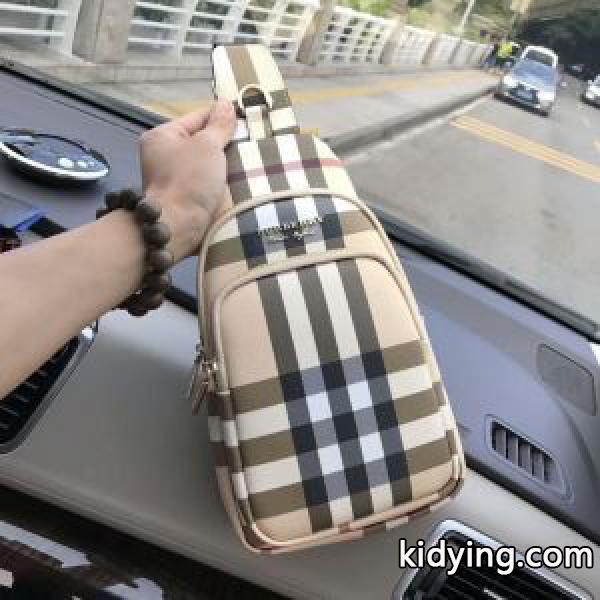 2017秋冬 バーバリー BURBERRY 3色可選 斜め掛けバッグ ムダな装飾を排したデザイン_バーバリー メンズバッグ_バッグ メンズ_スーパーコピーブランド激安通販 専門店-0