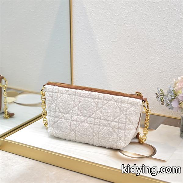 季節感 キルティングポーチ ふんわり素材 軽量 DIOR ディオール コピー-3