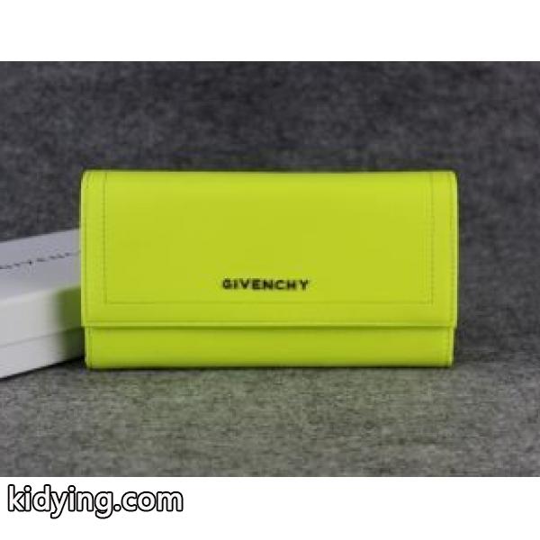 上質　美品　GIVENCHY　ジバンシィ　レディース　フラップ財布　長財布　グリーン-0