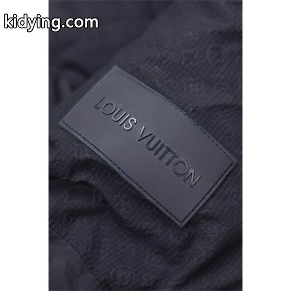 動きやすく楽チンなスタイル 　ルイ ヴィトン ダウンコピー LOUIS VUITTON　秋冬の色味が叶える華やかコーデ_ブランド コピー 激安(日本最大級)-3