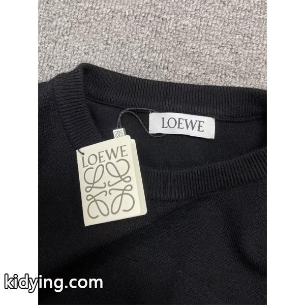 定番人気 ロエベ LOEWE スーパーコピー セーター ブラックロゴポケット シンプルで上質なデザイン-3